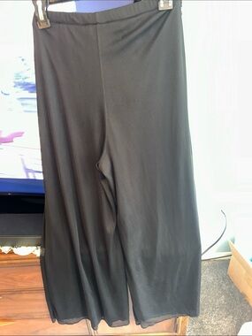 JBS-Size XL- Black Dress Pants
Wide-Leg Women's - Classic Flow Elegant